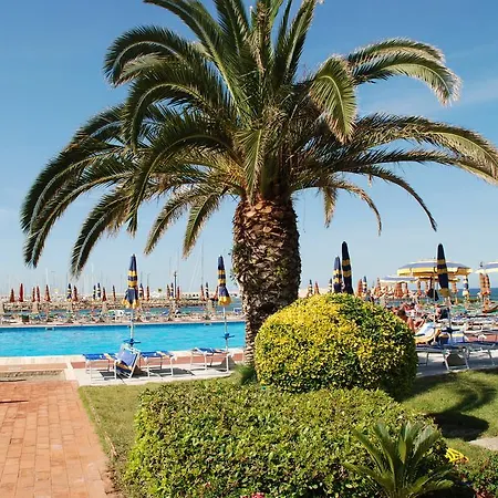 Hotel Baia Del Sole 3*