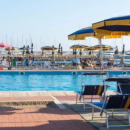 Hotel Baia Del Sole Civitavecchia