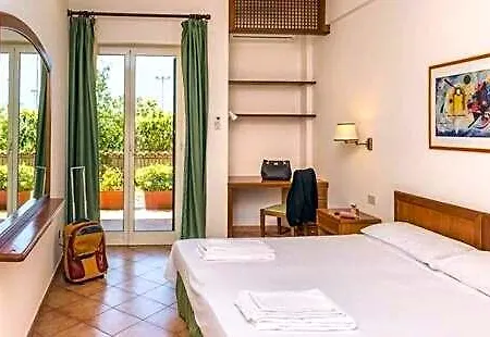 Hotel Baia Del Sole 3*